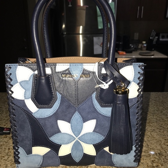 Michael Kors Handbags - Michael Kors Mercer